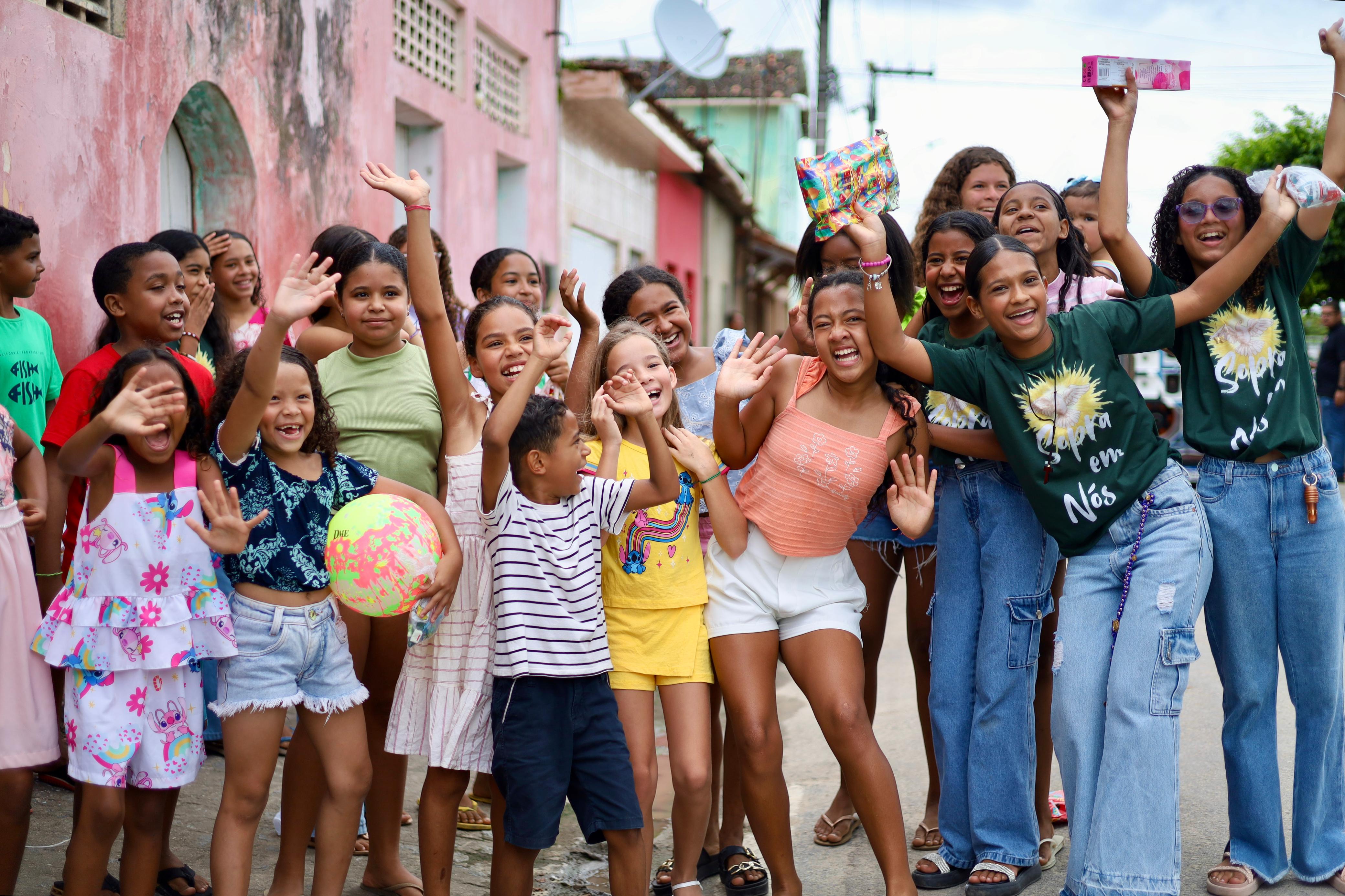 Fim de semana em Atalaia é marcado pela Caravana Mundo Encantado e muita diversão para as crianças